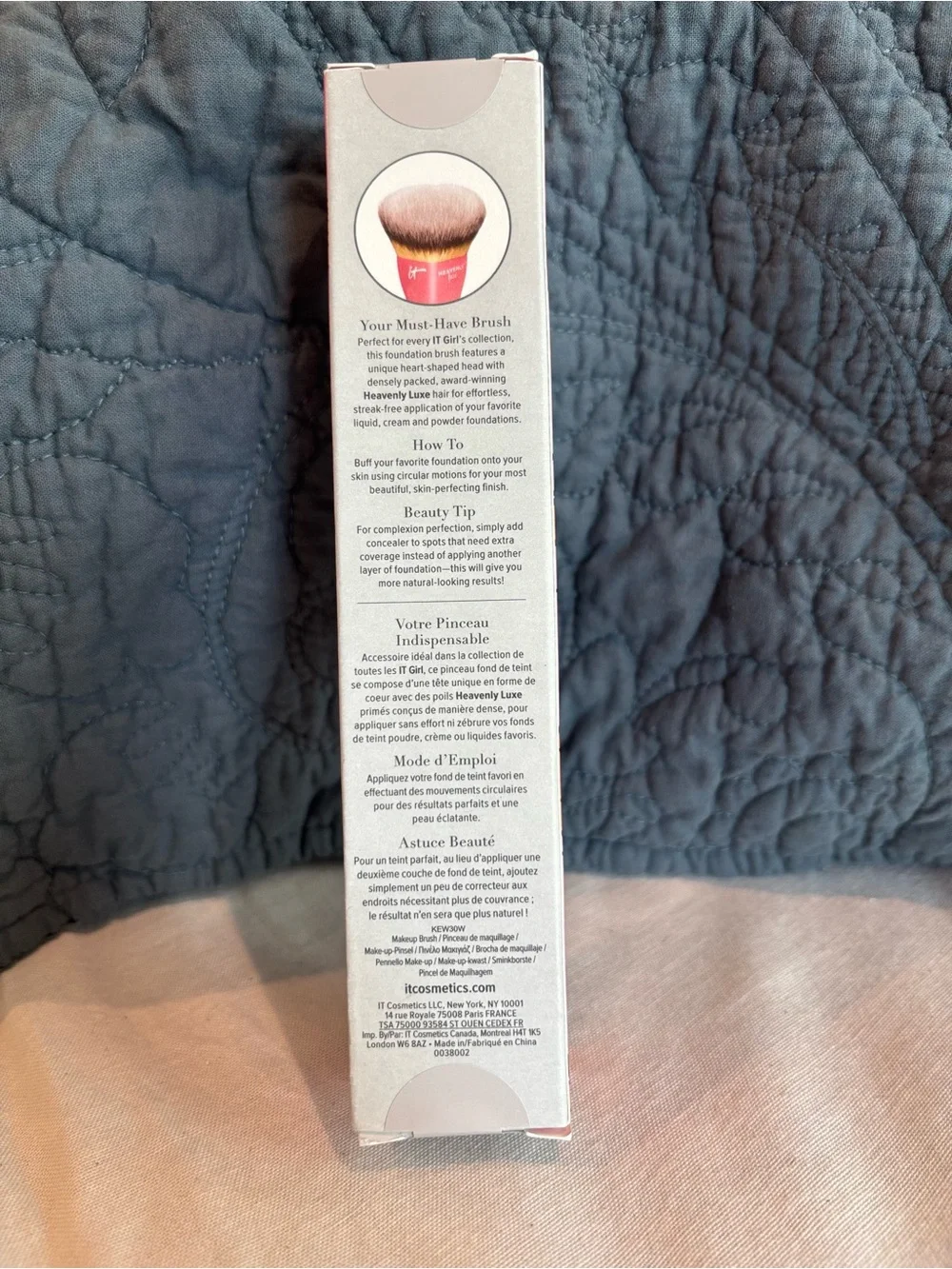 IT Cosmetics Heavenly Luxe Love Is the Foundation Brush Limited Edition NIB